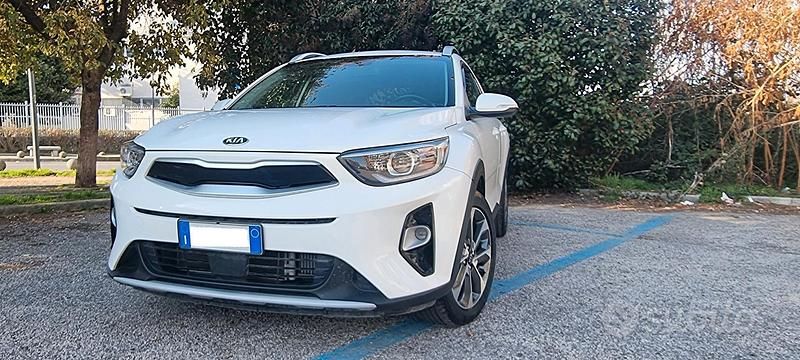 Usata Kia Stonic 110 CV (80 kW) 2018 Bianco SUV