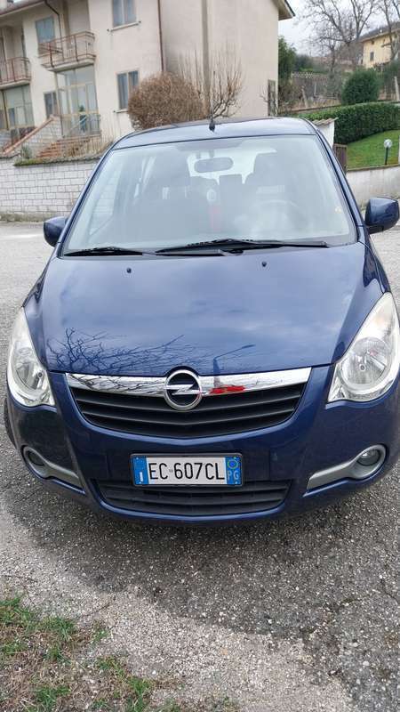 Usato 2010 Opel Agila 1.0 Benzin 60 CV (4.000 €)