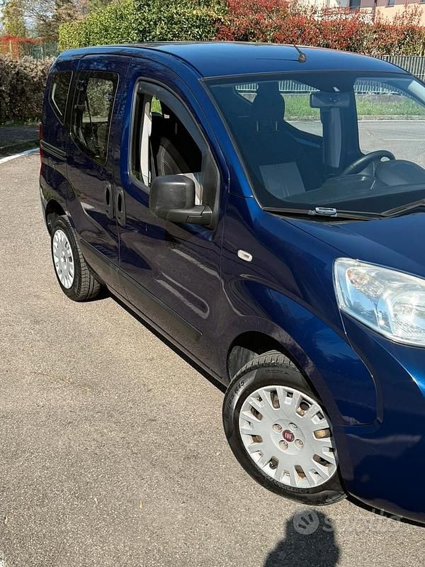 Usata Fiat Qubo Trekking 120 CV (88 kW) 2016 Blu Monovolume