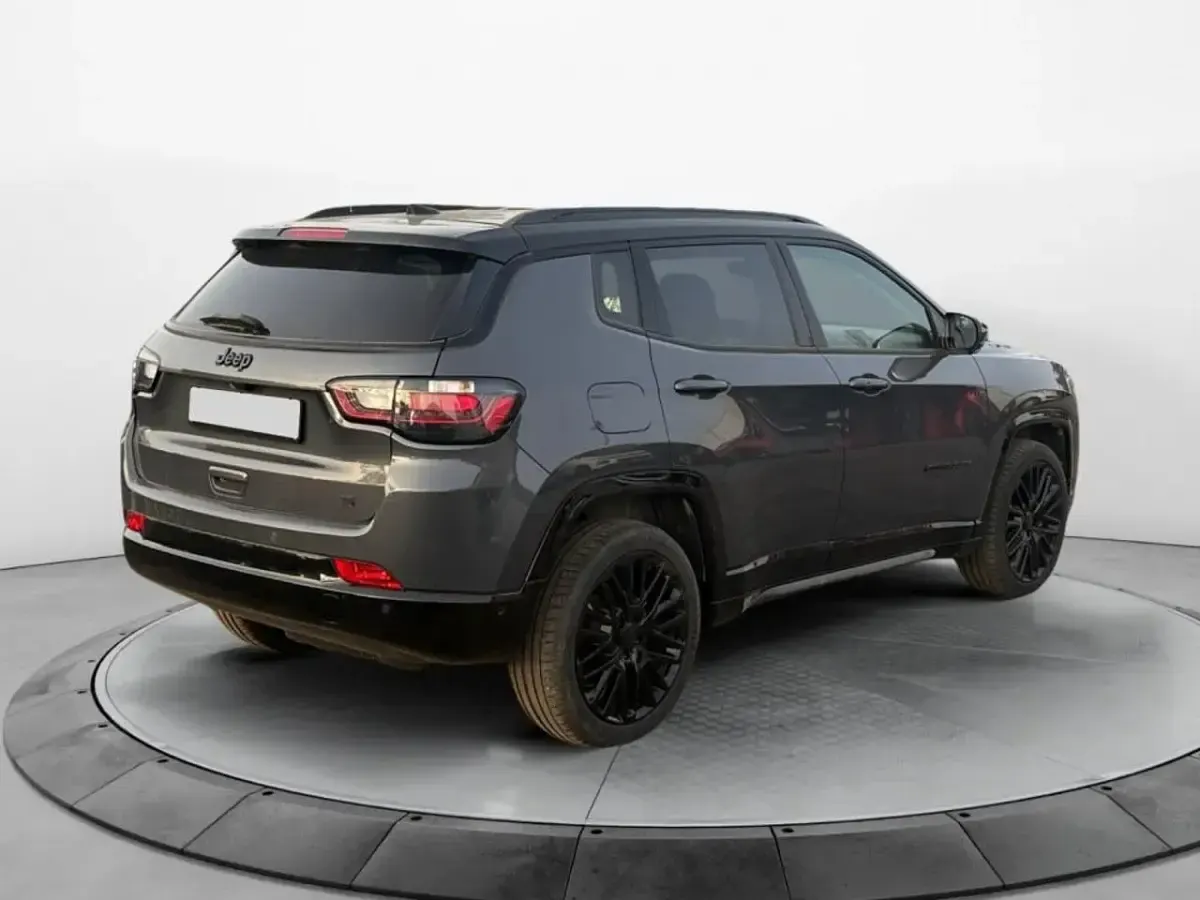 Usata Jeep Compass 130 CV (95 kW) 2024 Grigio SUV