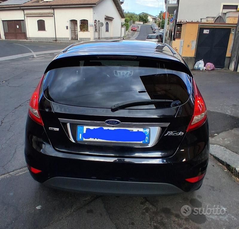 Usata Ford Fiesta Titanium 92 CV (67 kW) 2009 Nero Utilitaria