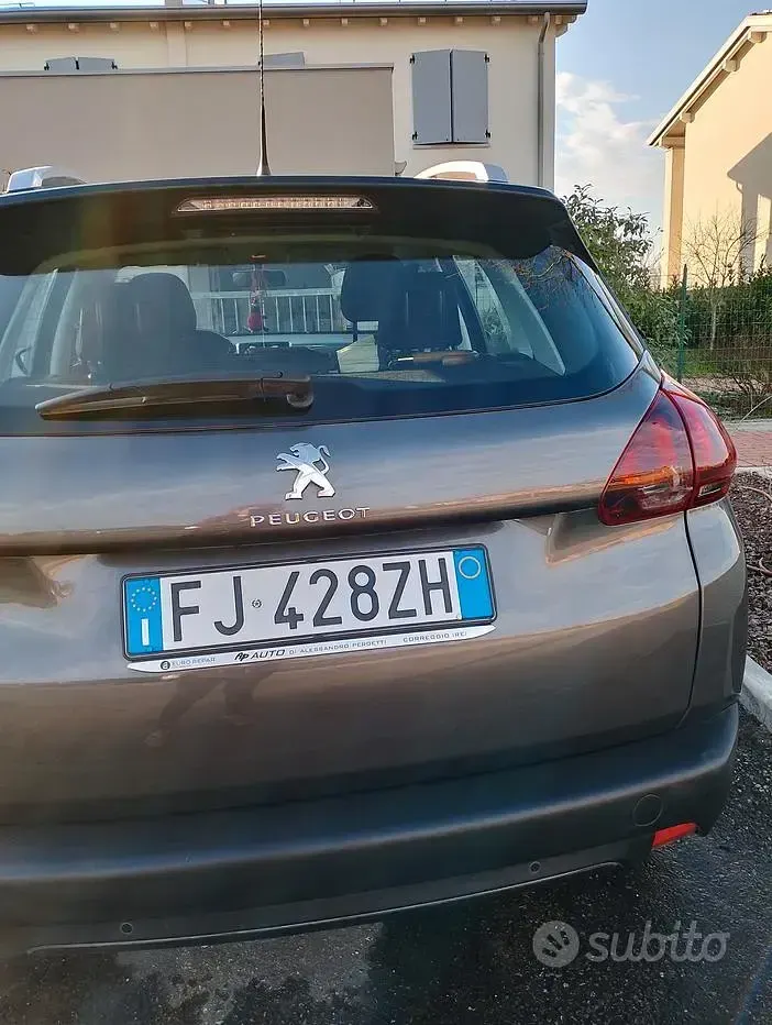 Usata Peugeot 2008 Active 92 CV (67 kW) 2017 Marrone SUV