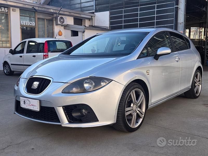 Usata Seat Leon FR 170 CV (125 kW) 2007 Grigio Utilitaria