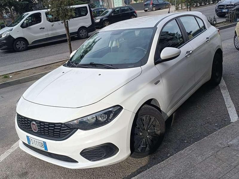 Usata Fiat Tipo Business 95 CV (69 kW) 2018 Bianco Berlina