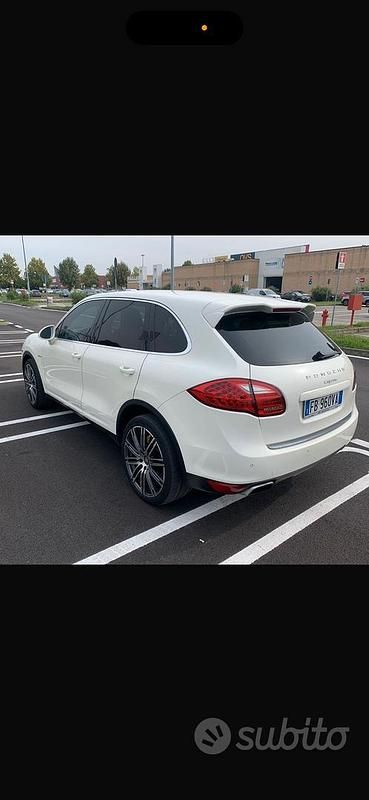 Usata Porsche Cayenne 245 CV (180 kW) 2011 Bianco SUV