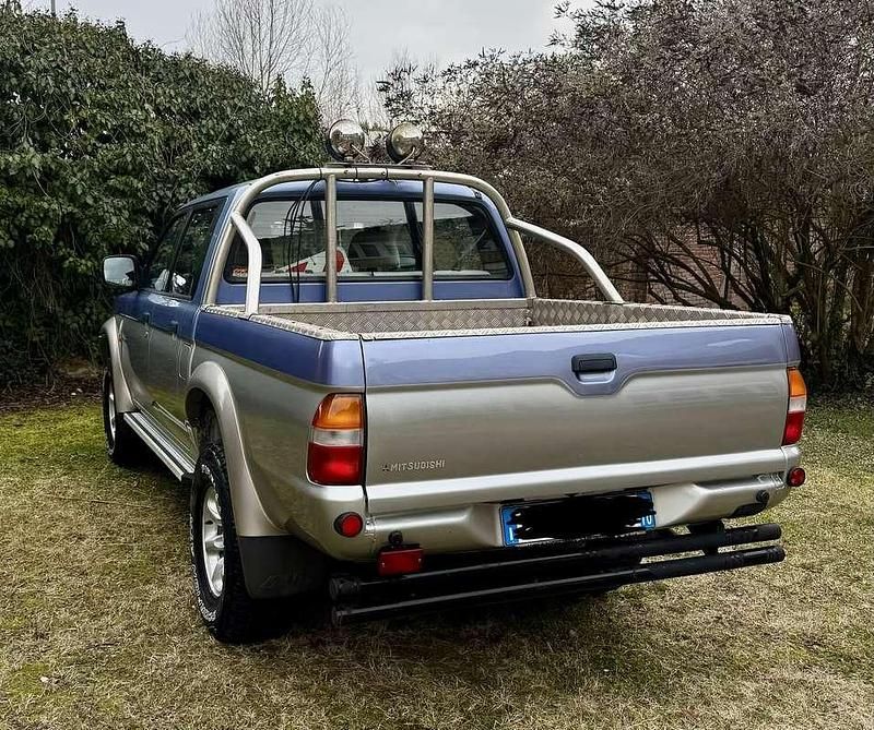 Usata Mitsubishi L200 99 CV (72 kW) 2019 Blu/azzurro Pick-up