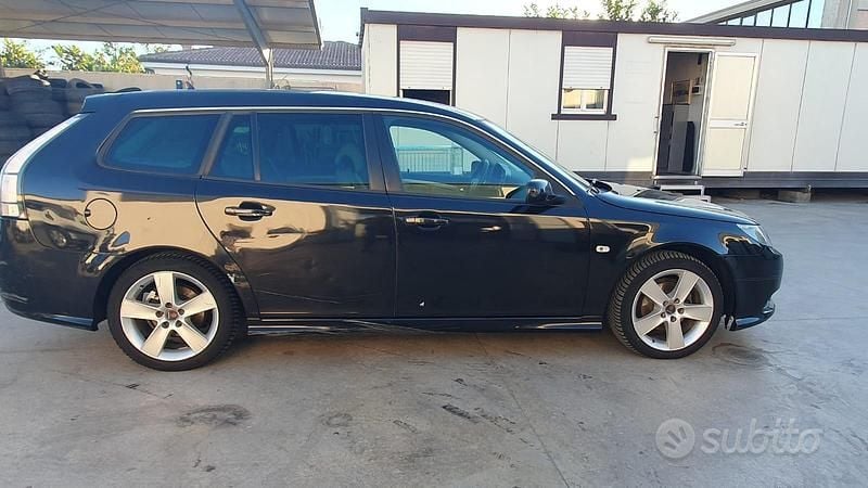 Usata Saab 9-3 Linear 150 CV (110 kW) 2008 Nero Station wagon