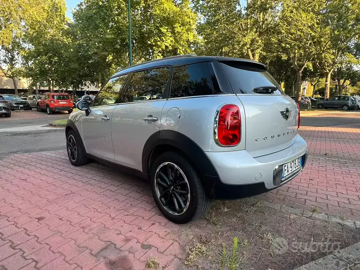 Usata Mini Countryman 111 CV (81 kW) 2015 Grigio SUV