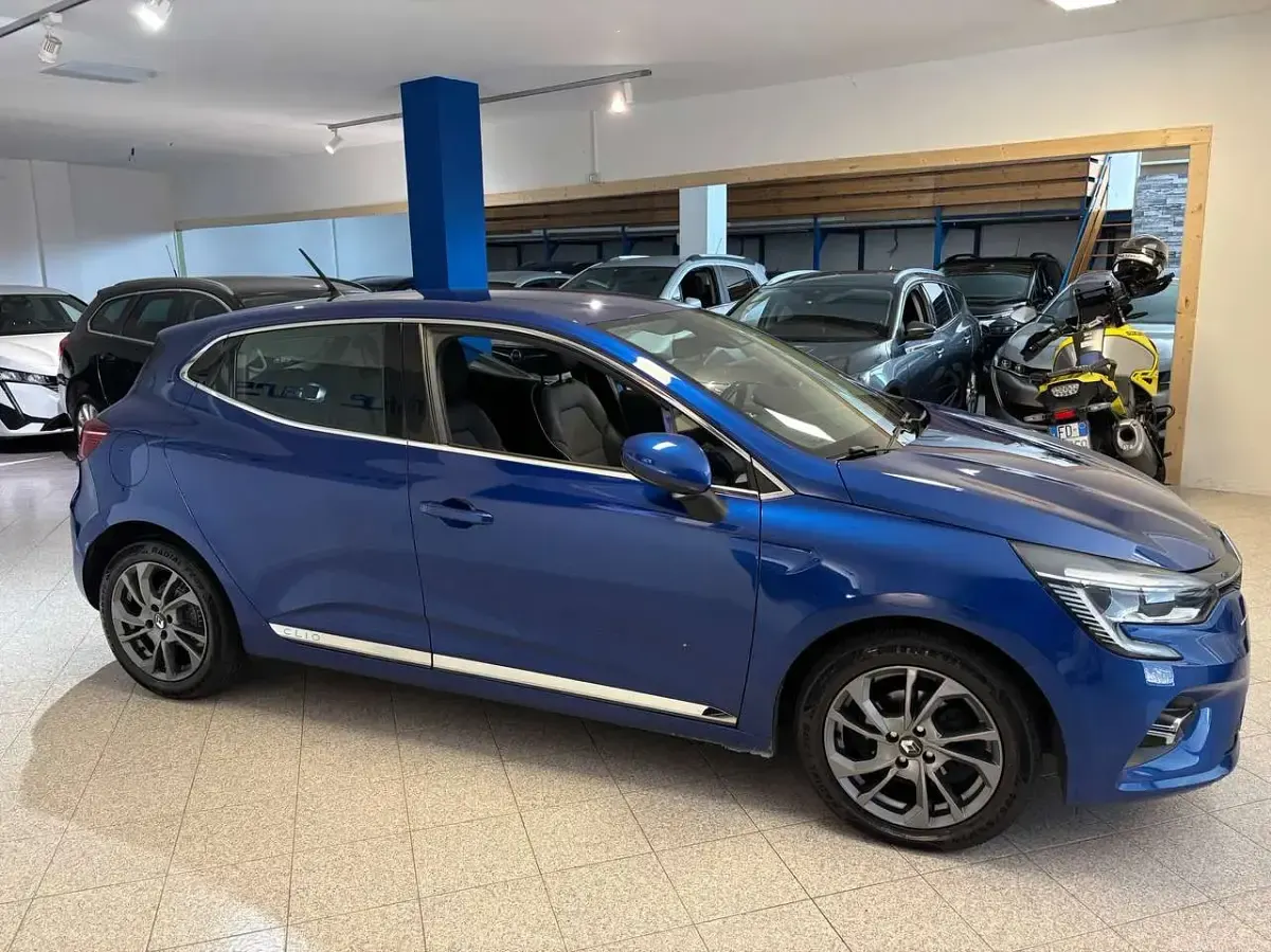Usata Renault Clio V Intens 86 CV (63 kW) 2020 Blu/azzurro Berlina