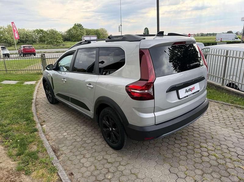 Usata Dacia Jogger Extreme 101 CV (74 kW) 2022 Argento Monovolume