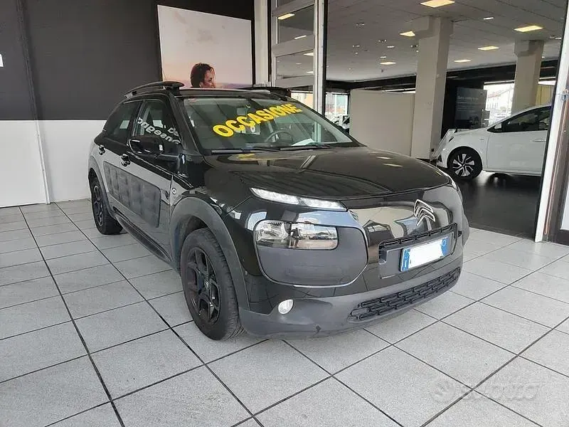 Usata Citroën C4 PureTech 82 CV (60 kW) 2018 Nero SUV