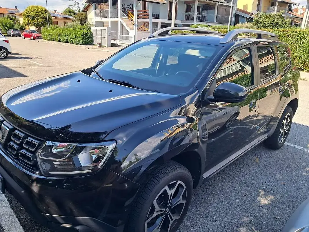 Usata Dacia Duster Comfort 114 CV (83 kW) 2019 Nero SUV