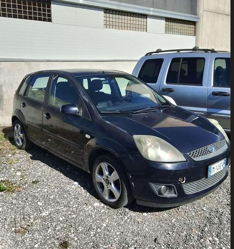 Usata Ford Fiesta 68 CV (50 kW) 2008 Utilitaria