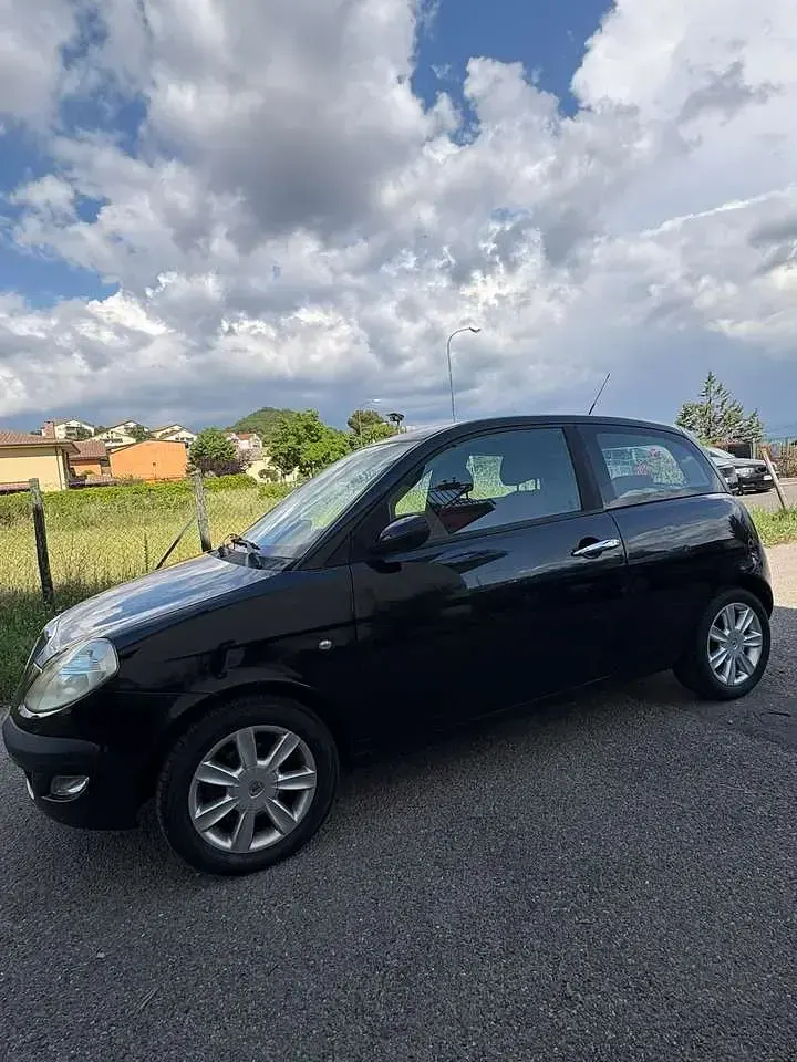 Usata Lancia Ypsilon 69 CV (50 kW) 2006 Other Utilitaria