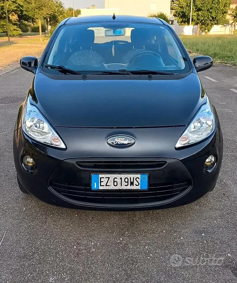 Usata Ford Ka 67 CV (49 kW) 2015 Nero Berlina