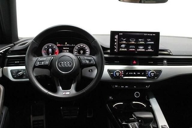 Usata Audi A4 S-Line 204 CV (150 kW) 2024 Grigio Station wagon