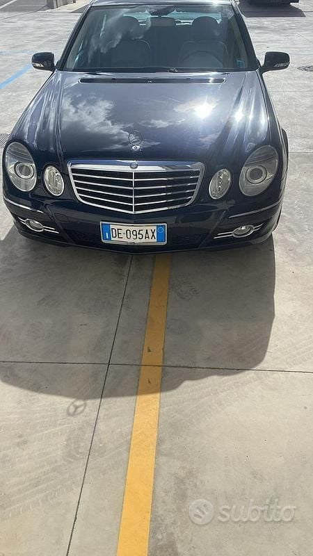 Usata Mercedes E320 Avantgarde 2006 Blu Berlina