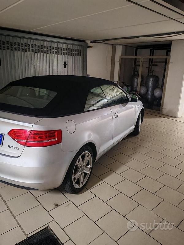 Usata Audi A3 Cabriolet 140 CV (102 kW) 2010 Grigio Cabrio