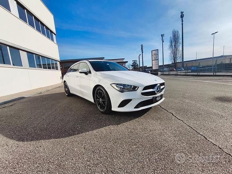 Usata Mercedes CLA200 Shooting Brake 150 CV (110 kW) 2021 Bianco Station wagon