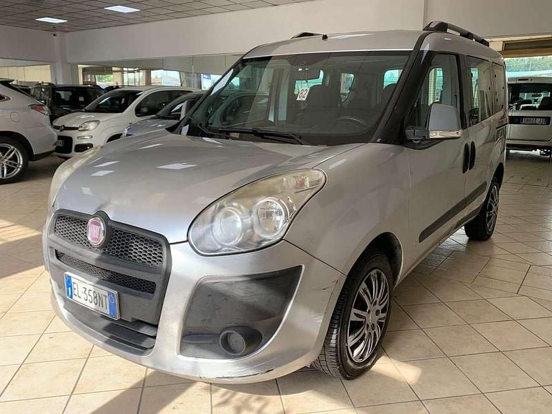 Usata Fiat Doblò Dynamic 120 CV (88 kW) 2012 Grigio Monovolume