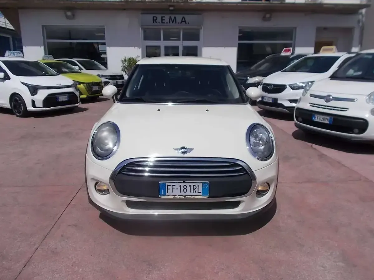Usata Mini One D Business 95 CV (69 kW) 2016 Beige Utilitaria