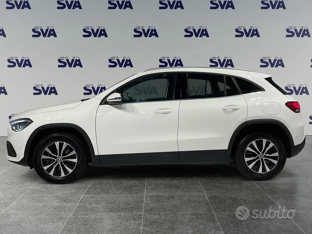 Usata Mercedes GLA250 160 CV (117 kW) 2022 Bianco SUV