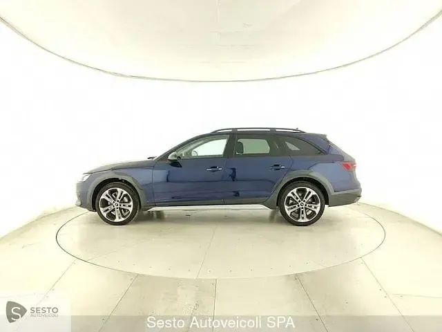 Nuova Audi A4 Allroad Business 265 CV (194 kW) 2025 Blu navarra metallizzato Station wagon