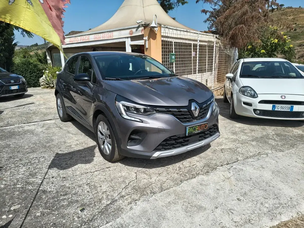 Usata Renault Captur Business 95 CV (69 kW) 2021 Grigio SUV