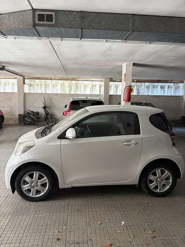 Usata Toyota iQ Sol 68 CV (50 kW) 2009 Utilitaria