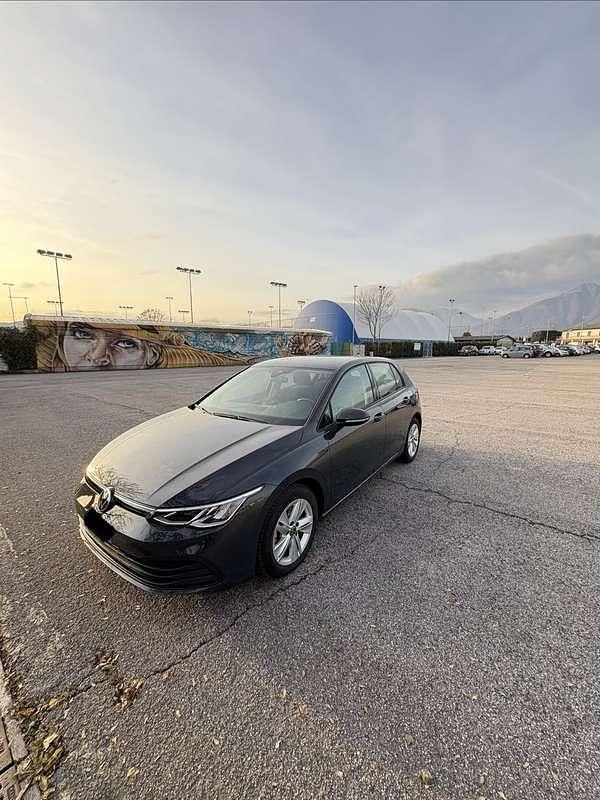 Usata VW Golf VIII 116 CV (85 kW) 2021 Grigio Berlina