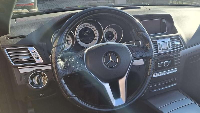 Usata Mercedes E220 170 CV (125 kW) 2014 Nero Cabrio