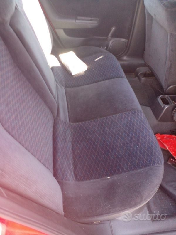 Usata Opel Astra 101 CV (74 kW) 2001 Rosso Utilitaria