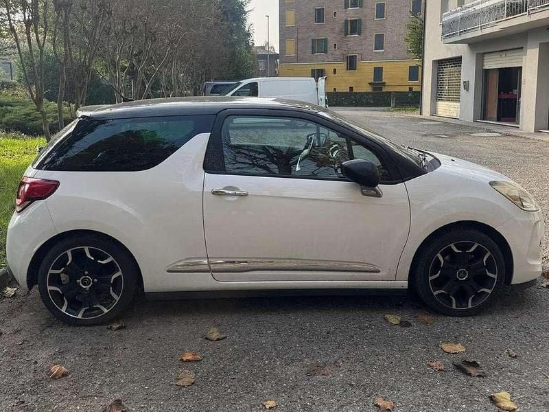 Usata Citroën DS3 95 CV (69 kW) 2012 Bianco Coupé