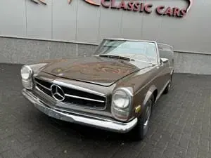 Usata Mercedes 250 150 CV (110 kW) 1968 Marrone Cabrio