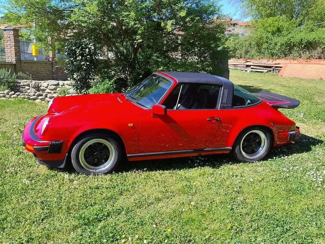 Usata Porsche 911 Carrera Cabriolet 231 CV (169 kW) 1983 Rosso Cabrio