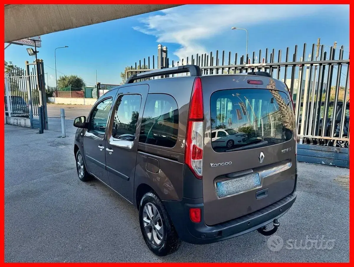 Usata Renault Kangoo Life 90 CV (66 kW) 2015 Marrone Monovolume