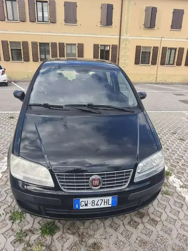 Usata Fiat Idea Star 77 CV (56 kW) 2008 Nero Monovolume