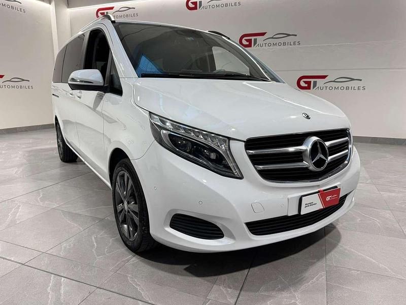 Usata Mercedes V220 Premium 163 CV (119 kW) 2017 Bianco Monovolume