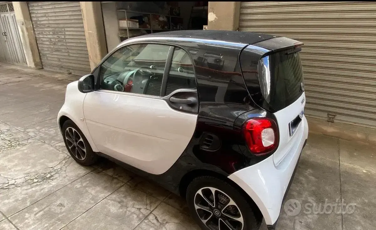 Usata Smart ForTwo Coupé 71 CV (52 kW) 2017 Bianco Coupé