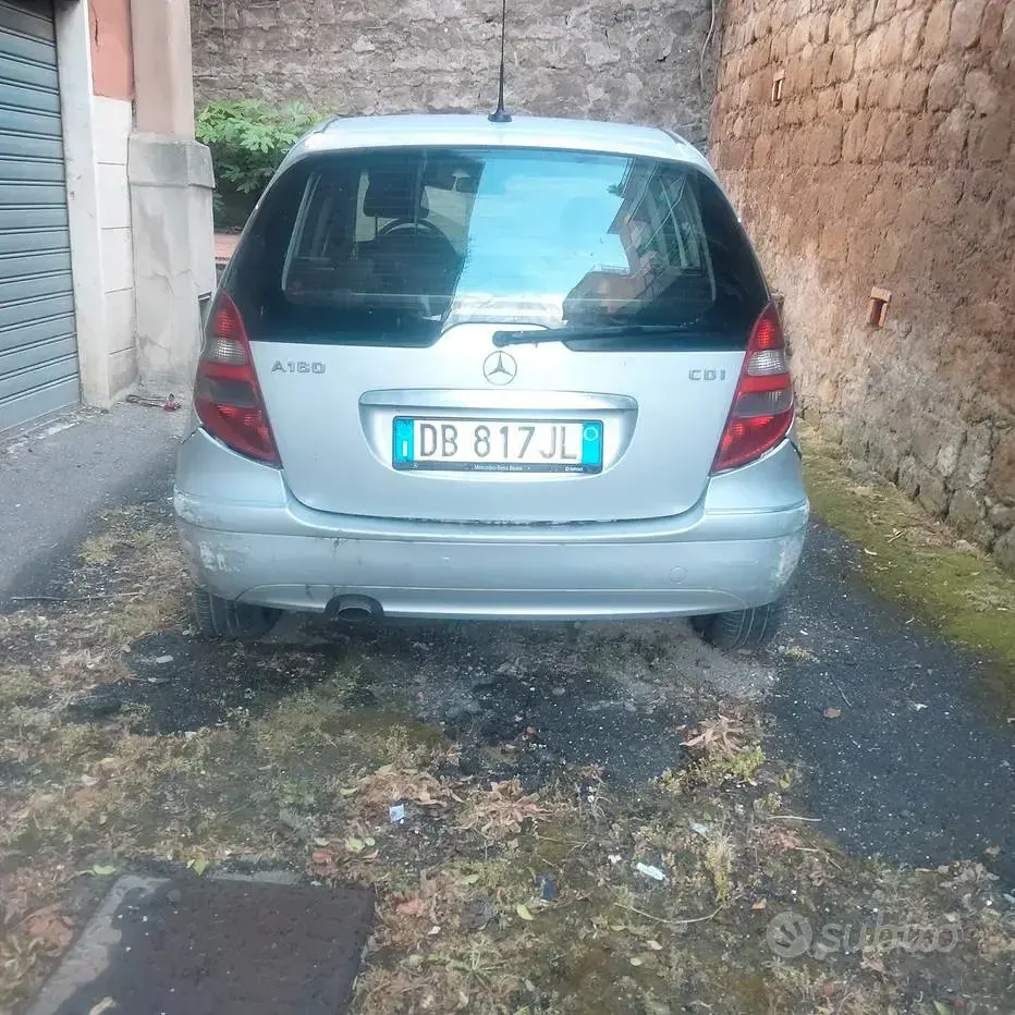 Usata Mercedes A180 109 CV (80 kW) 2006 Grigio Monovolume