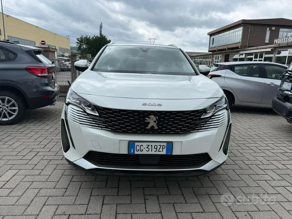 Usata Peugeot 5008 131 CV (96 kW) 2021 Bianco SUV