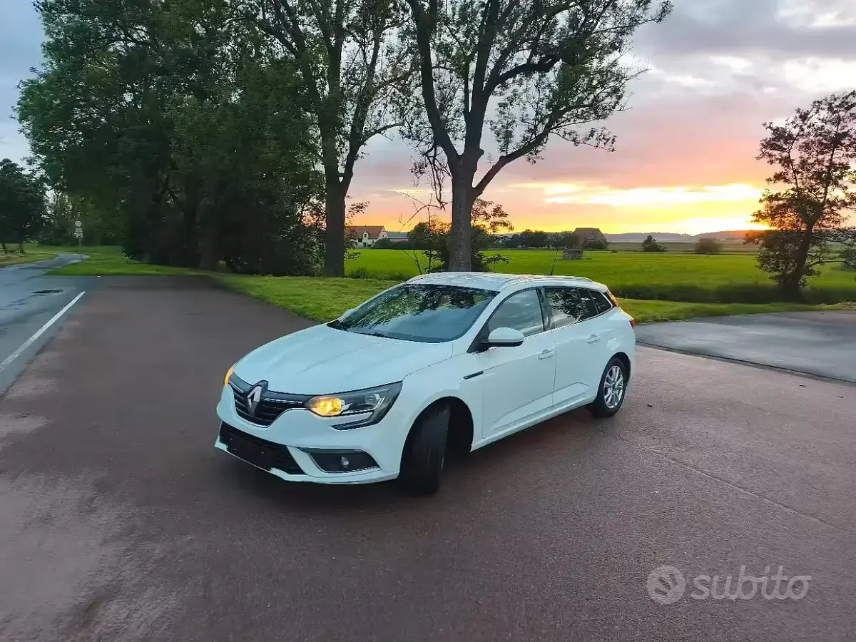 Usata Renault Mégane GrandTour 110 CV (80 kW) 2018 Station wagon