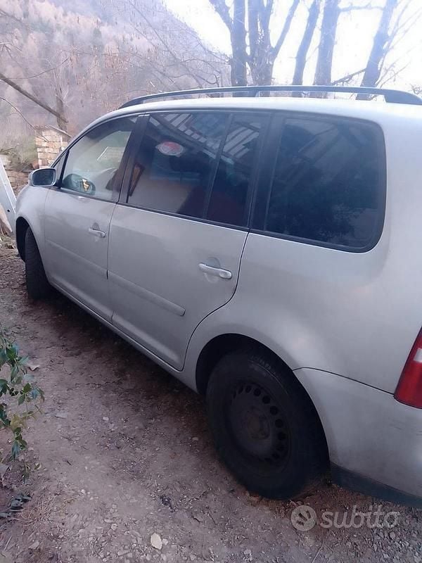 Usata VW Touran 101 CV (74 kW) 2003 Monovolume