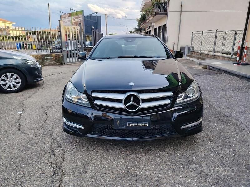 Usata Mercedes C220 170 CV (125 kW) 2011 Nero Coupé