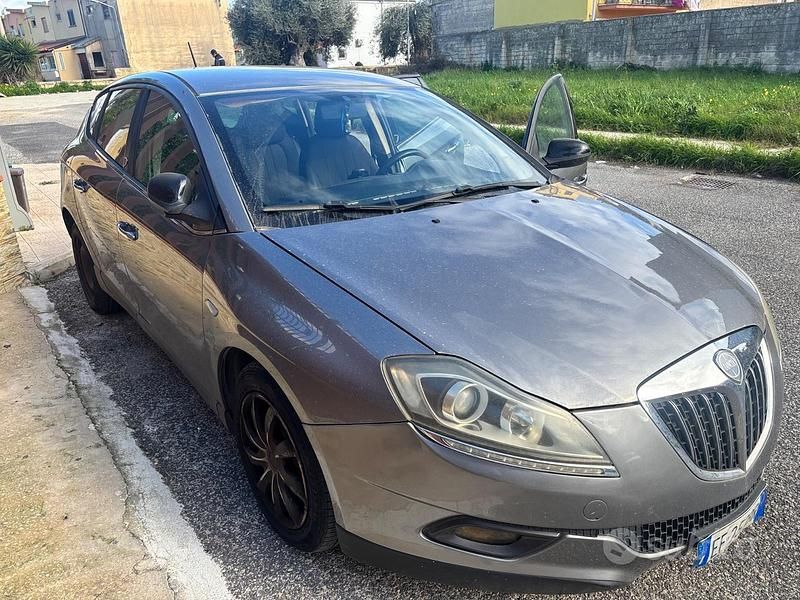 Usata Lancia Delta 2010 Grigio Utilitaria