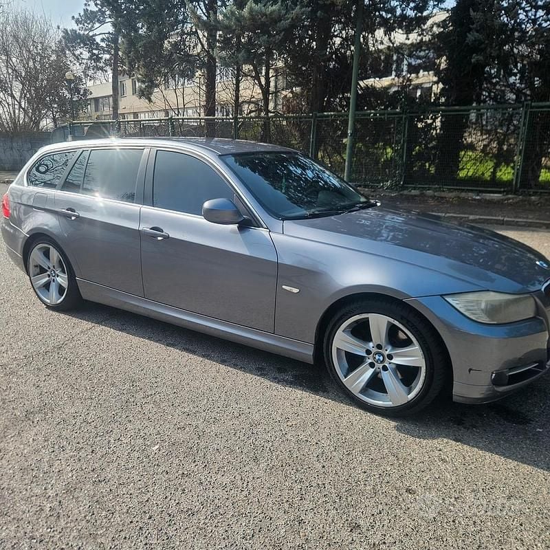 Usata BMW 318 2012 Grigio Station wagon