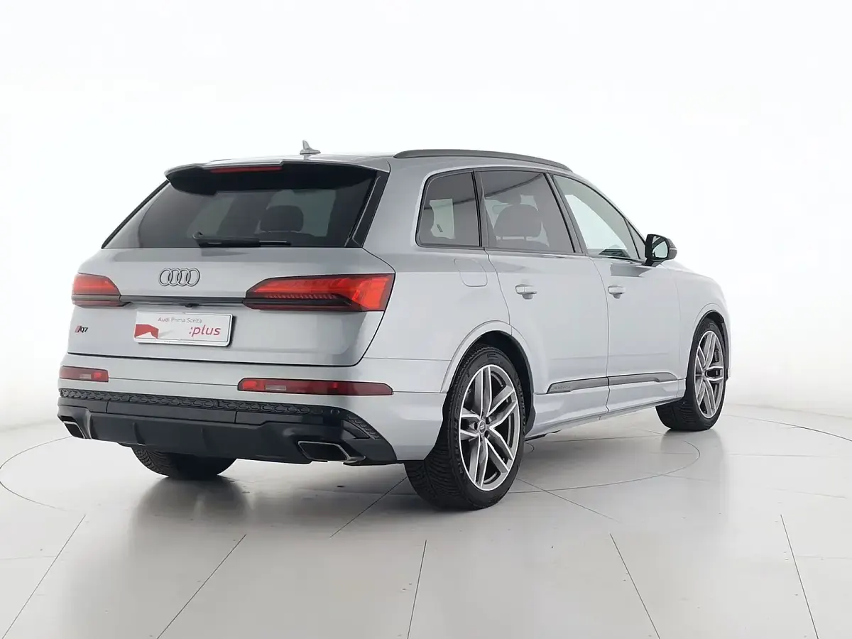 Usata Audi Q7 S-Line 286 CV (210 kW) 2024 Grigio SUV