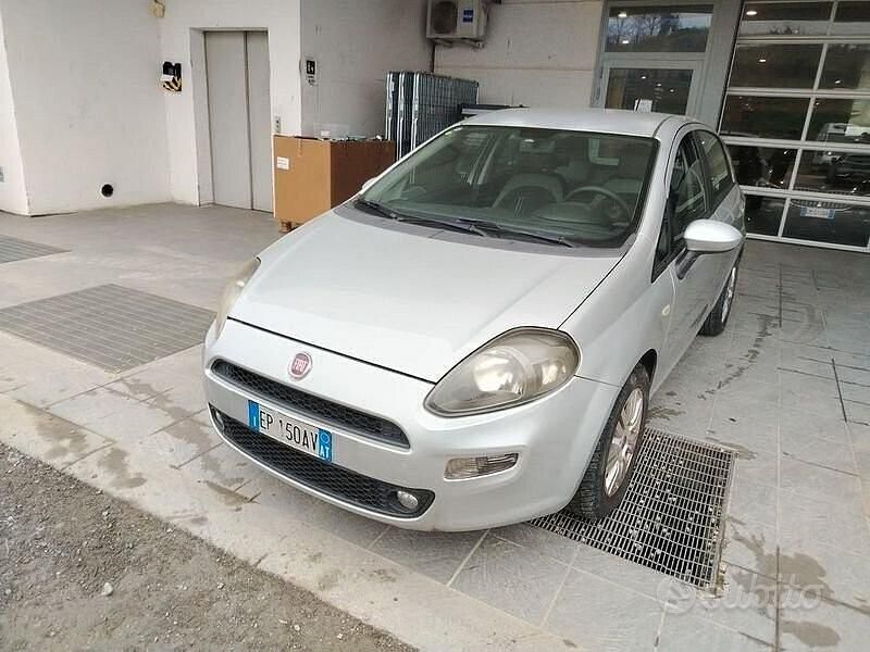 Usata Fiat Punto Lounge 85 CV (62 kW) 2013 Grigio Utilitaria