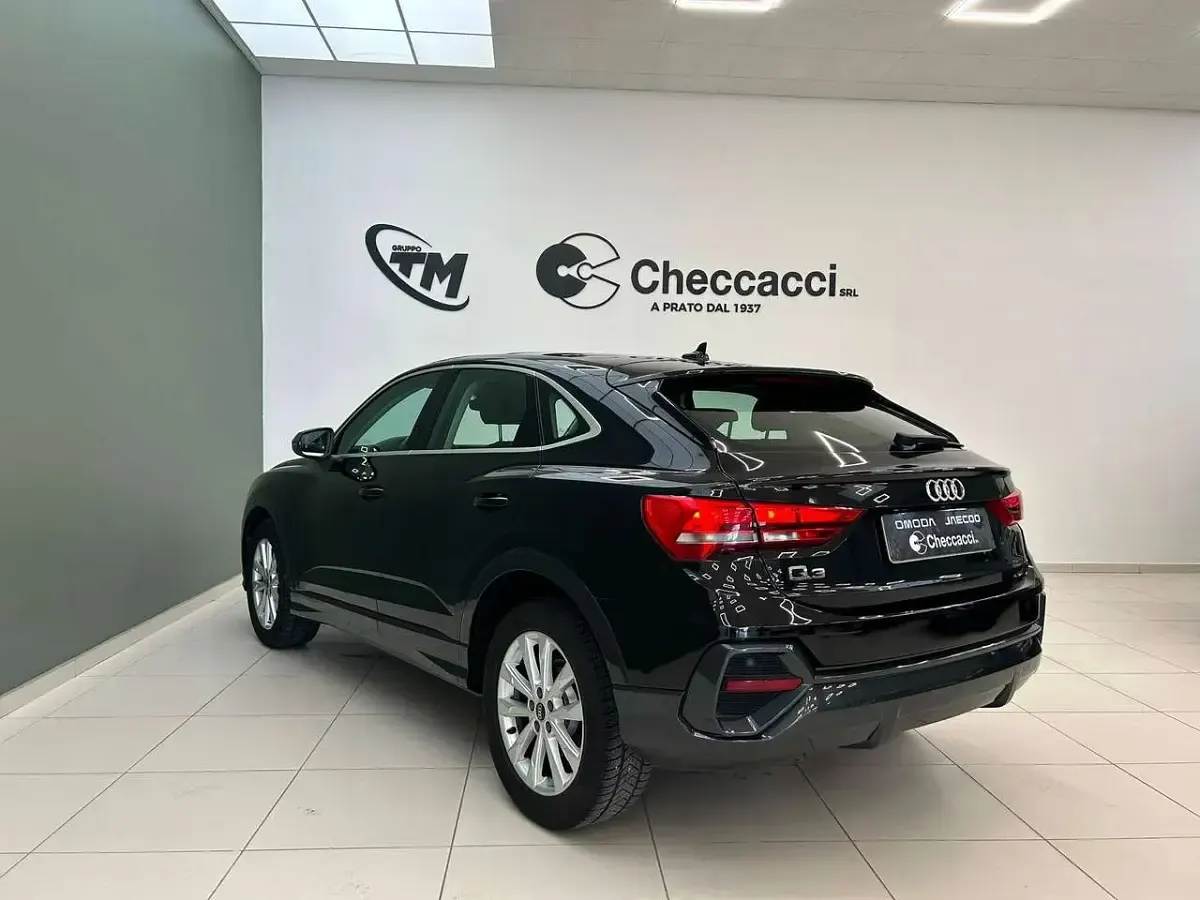 Usata Audi Q3 Sportback Business Plus 150 CV (110 kW) 2021 Nero SUV