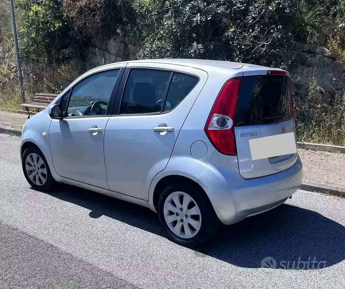 Usata Suzuki Splash 86 CV (63 kW) 2009 Grigio Utilitaria